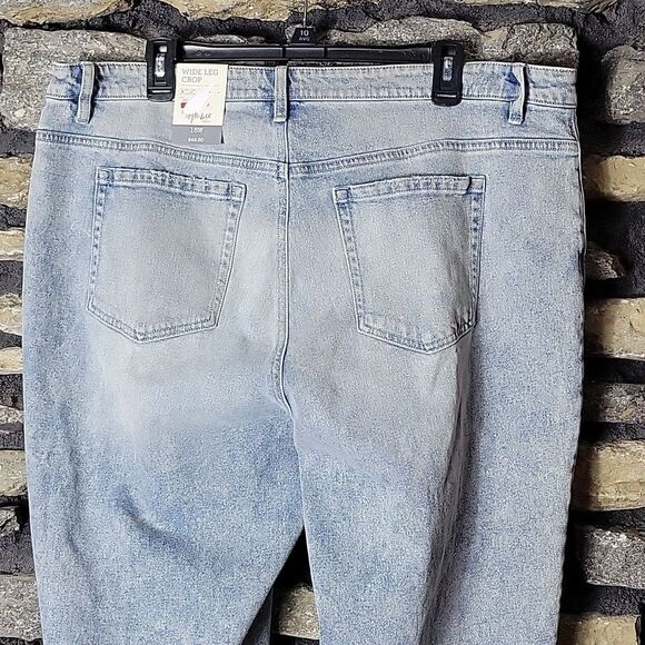 Style & Co. Light Wash Wide Leg Cropped Jeans Size 18 W - Picture 6 of 11